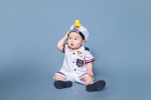广州宝宝老摇头怎么回事